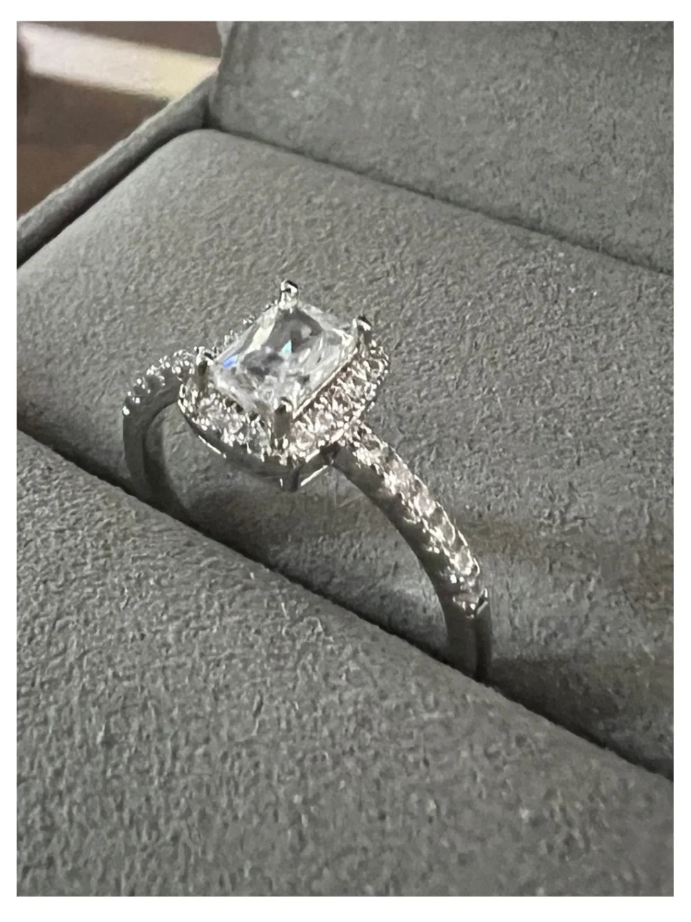 444. NWT PRETTY BIRD Tarnish Proof White Gold Solitaire Ring w/Halo Sz 7